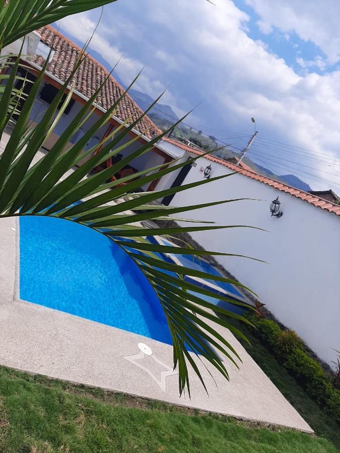 Hostel Las Palmas ビルカバンバ エクステリア 写真